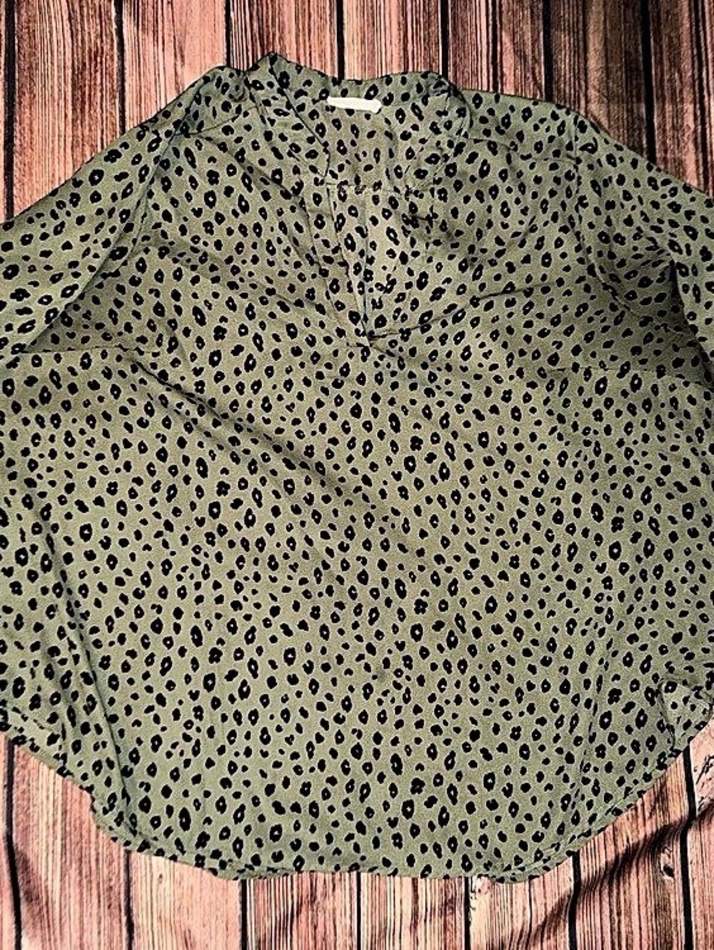 Lush blouse Animal Print in Green & Black Size 2X Like New